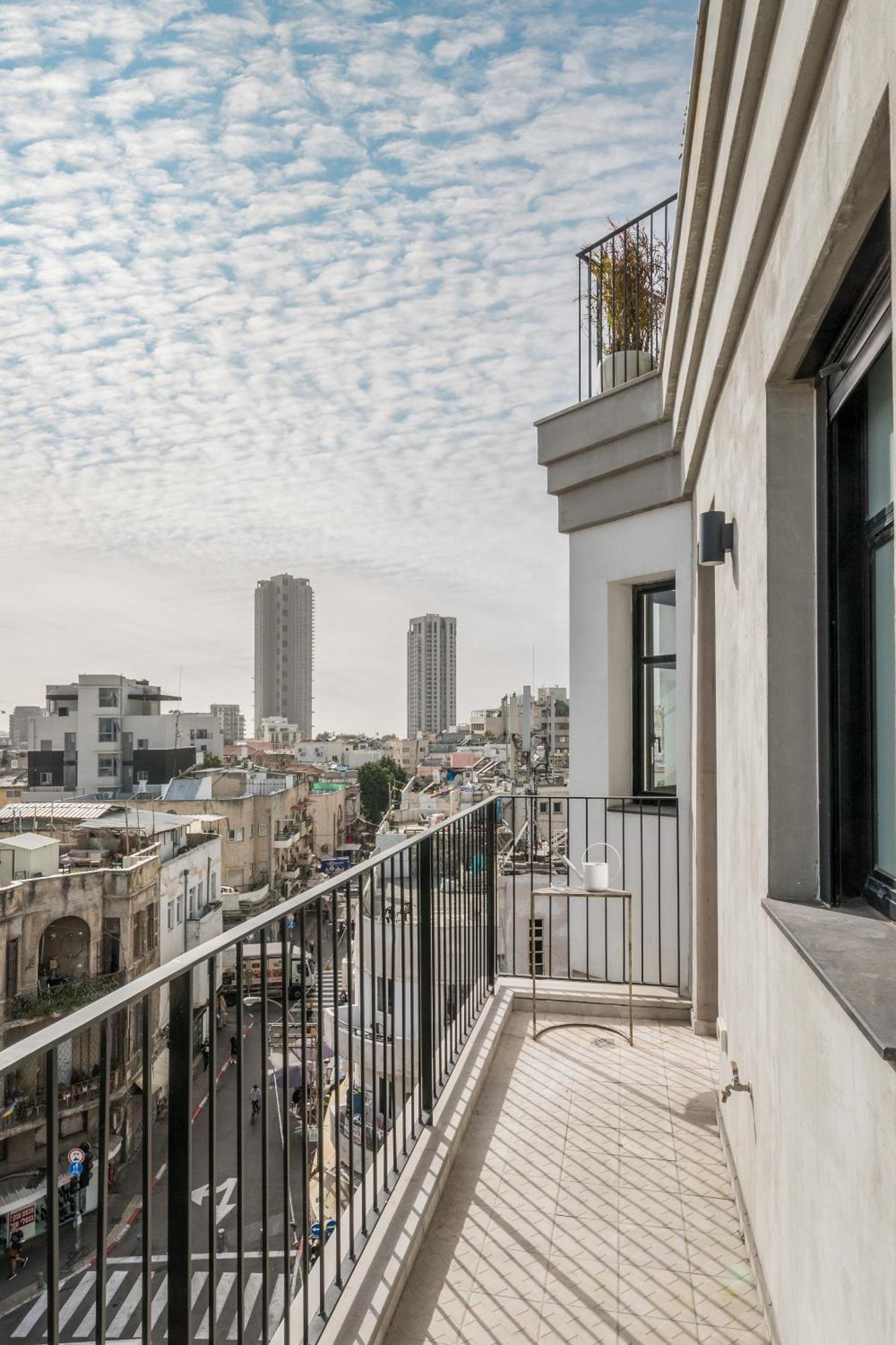 Trendy And Cosy Apartment / Balcony テル・アビブ エクステリア 写真